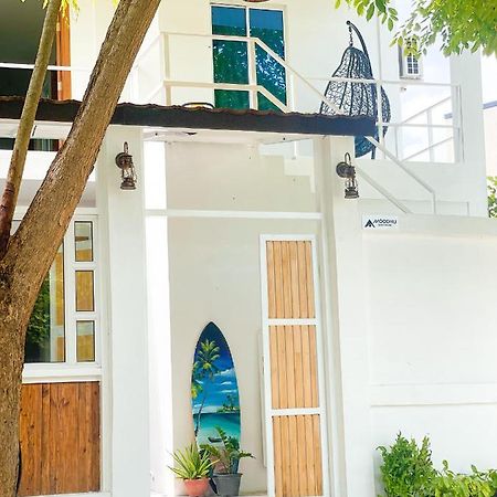 Moodhu Surf House Hotel Himmafushi Exterior foto