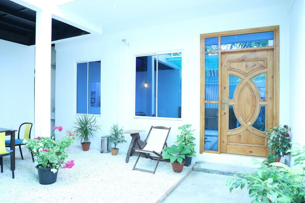 Moodhu Surf House Hotel Himmafushi Exterior foto